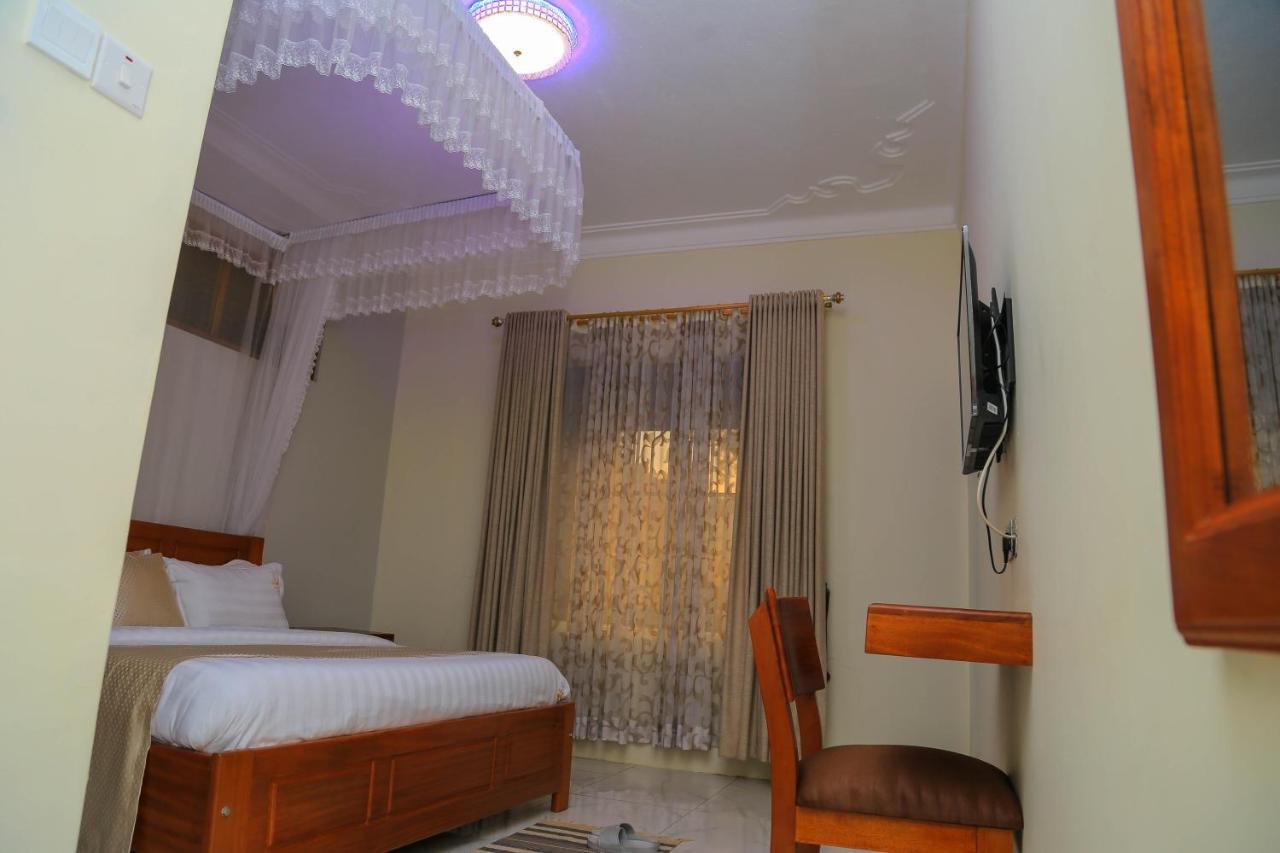 Homestay Heights *